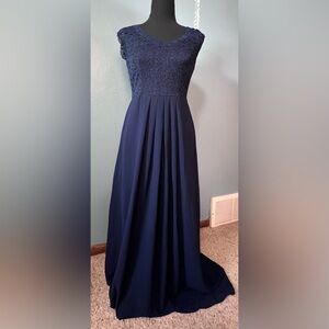 Miusol Navy Blue Lace Maxi Dress
